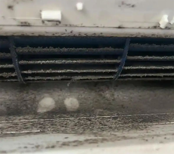 梧州市空调吹的风有股烧焦味是怎么回事